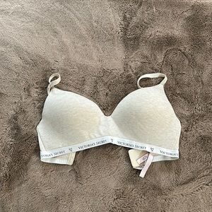 Victoria Secret Wireless Bra